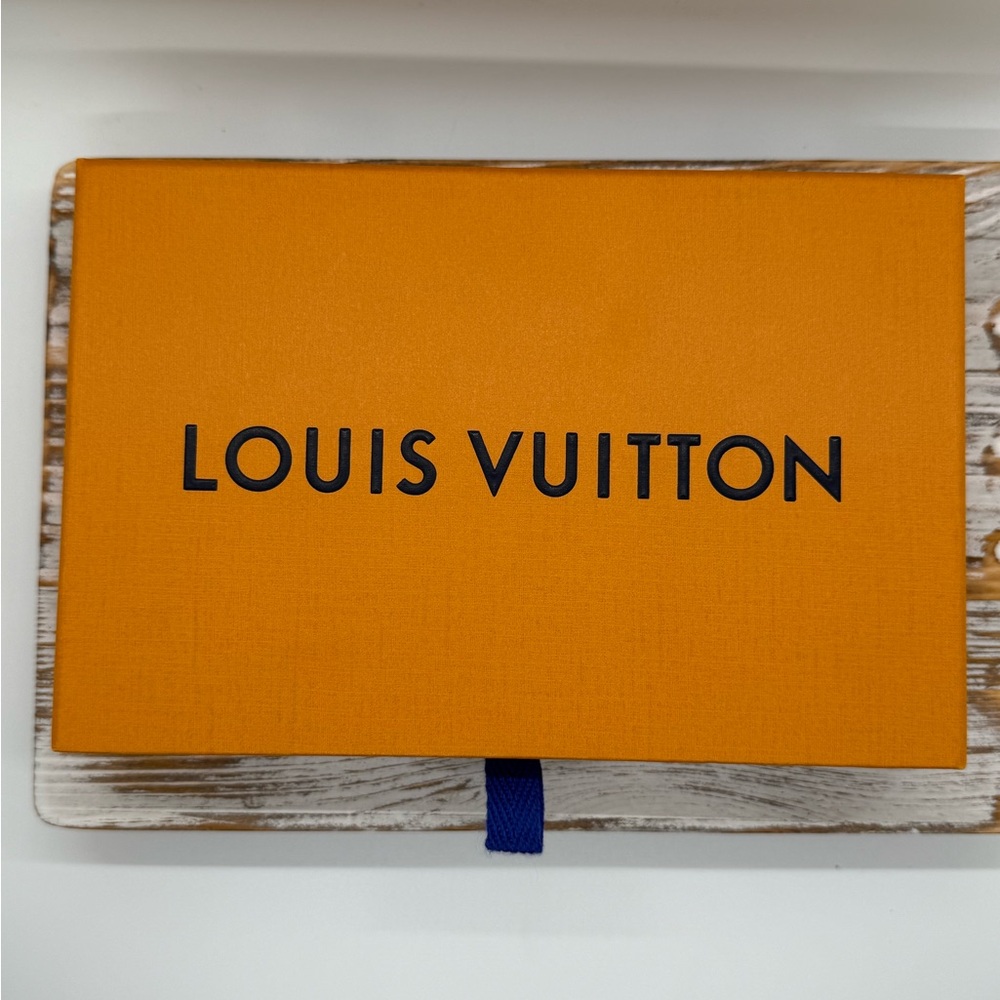 Louis Vuitton Box, Wallet Size